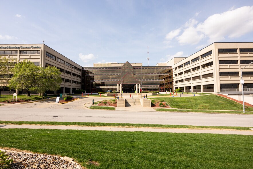 411 Laurel St, Des Moines, IA à louer - Photo principale – Image 1 sur 14