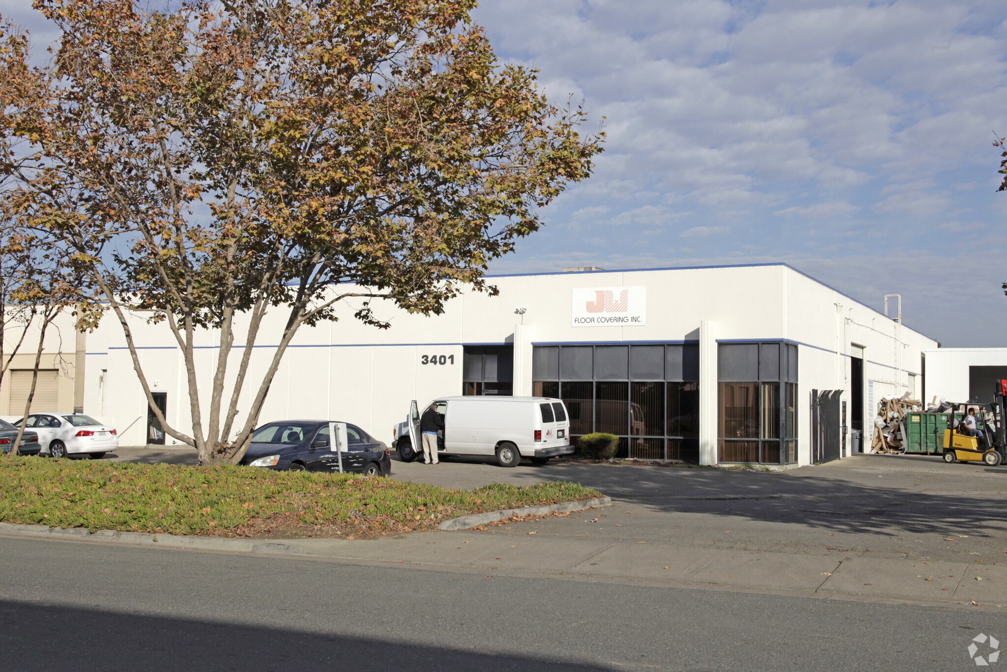 3401 Enterprise Ave, Hayward, CA à louer Photo de l’immeuble– Image 1 sur 4