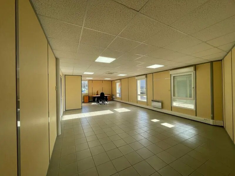 Bureau dans Bourgoin-Jallieu à louer Photo intérieure– Image 1 sur 13