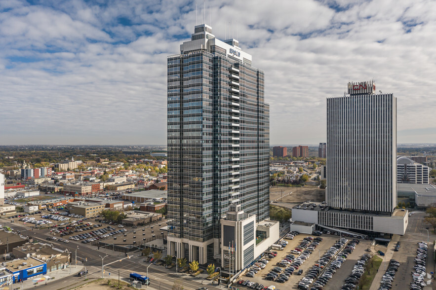 10423 101 St NW, Edmonton, AB à louer - Photo de l’immeuble – Image 1 sur 8