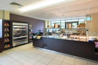 1 Seebeck Pl, Milton Keynes à louer Photo intérieure– Image 1 sur 7