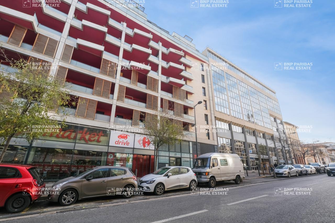 Bureau dans Marseille à louer Photo de l’immeuble– Image 1 sur 17