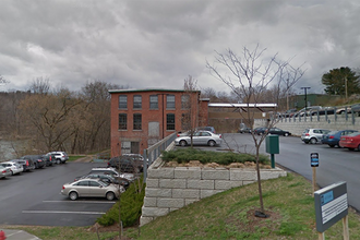 110 W Canal St, Winooski, VT à vendre Photo de l’immeuble– Image 2 sur 7