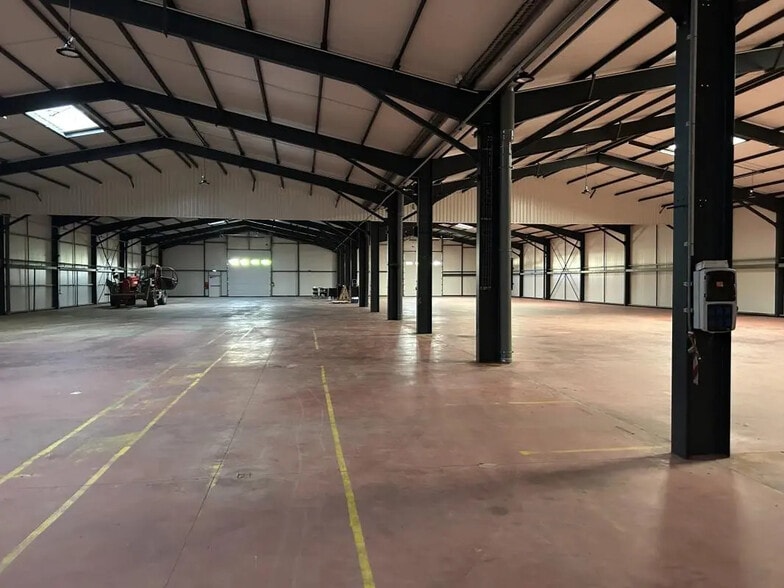 4 Route De Saint Etienne De Montluc, Couëron à vendre - Photo de l’immeuble – Image 3 sur 7