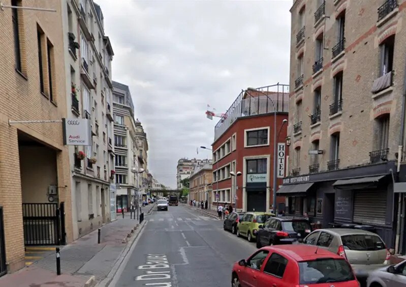 Local commercial dans Saint-Ouen-sur-Seine à louer Photo de l’immeuble– Image 1 sur 3