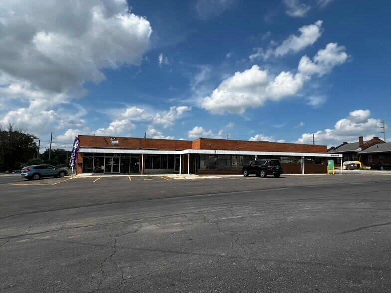 114-116 E Auglaize St, Wapakoneta, OH à louer - Photo de l’immeuble – Image 2 sur 7