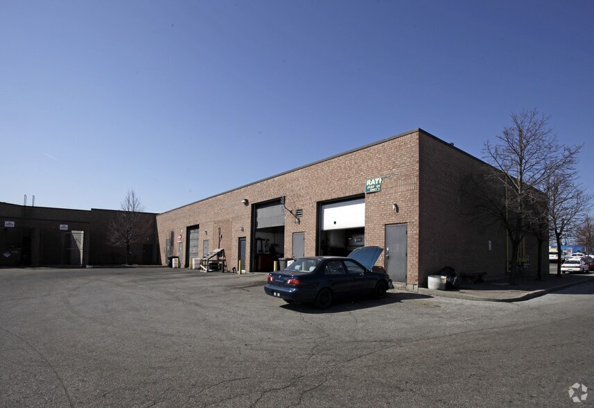 2305 Markham Rd, Toronto, ON à louer - Photo de l’immeuble – Image 3 sur 3