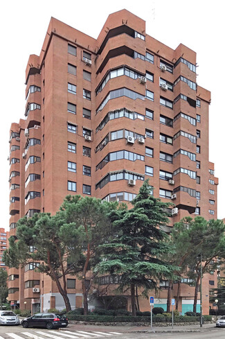 Plus de détails pour Calle De Pedro Rico, 31, Madrid - Logement à vendre