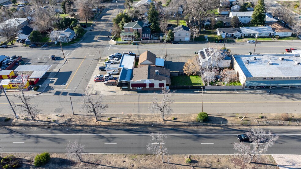 2976 W Center St, Anderson, CA à vendre - Photo de l’immeuble – Image 3 sur 30