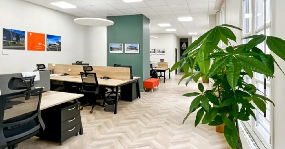 Bureau dans Saint-Germain-en-Laye à louer - Photo intérieure – Image 2 sur 9