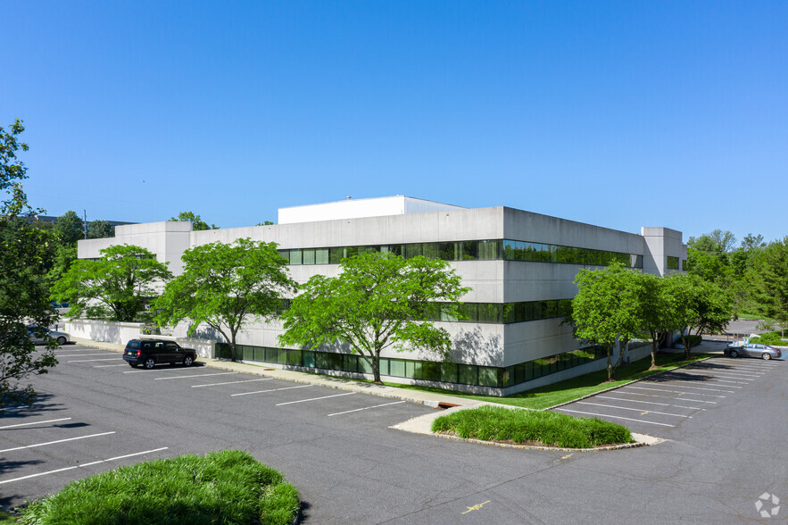 645 Martinsville Rd, Basking Ridge, NJ à louer - Photo de l’immeuble – Image 3 sur 17