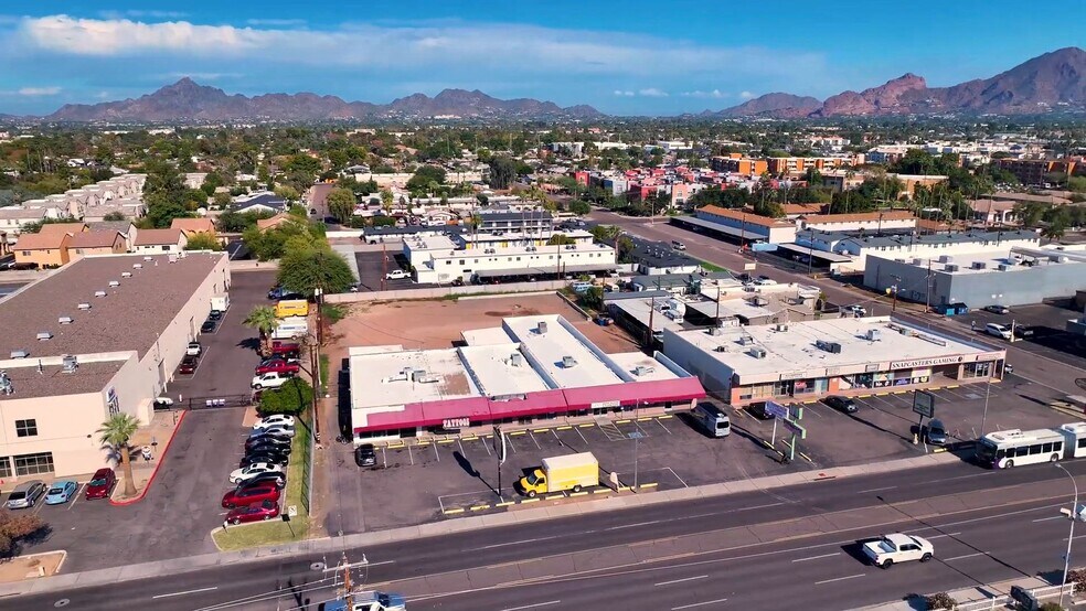 3402 E Thomas Rd, Phoenix, AZ à vendre - Vidéo sur l’annonce professionnelle – Image 2 sur 7