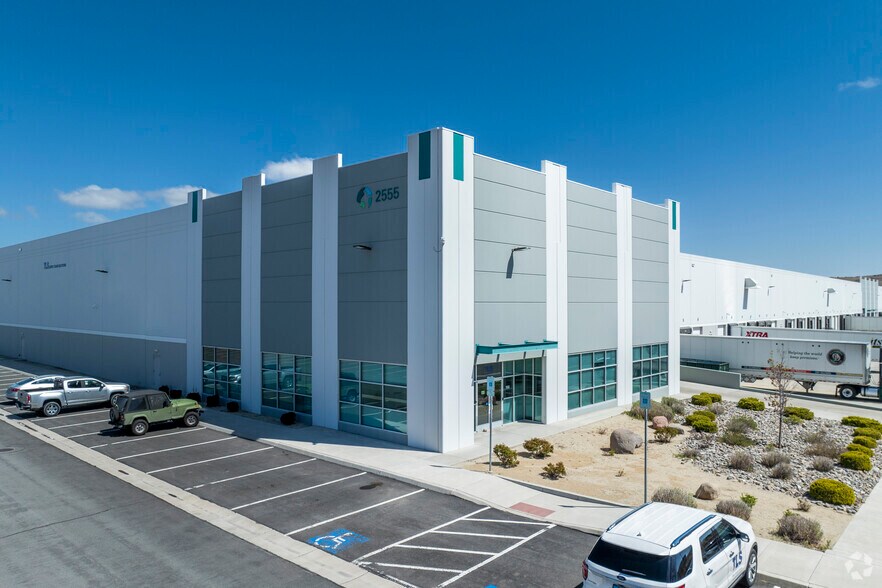 2555 USA Pky, Mccarran, NV à louer - Photo principale – Image 1 sur 7