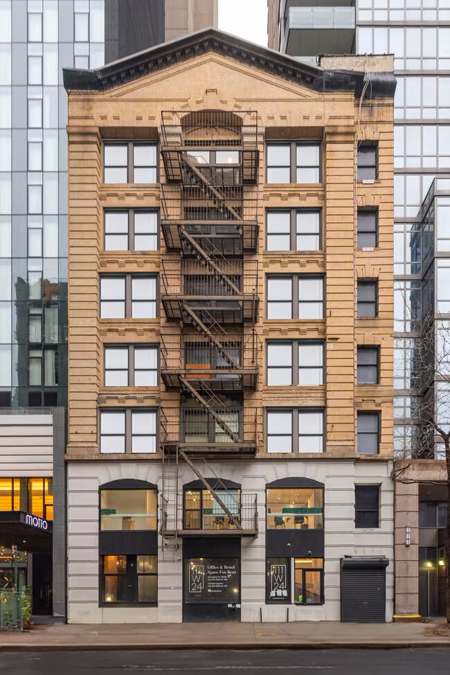 109-111 W 24th St, New York, NY à vendre Photo de l’immeuble– Image 1 sur 7