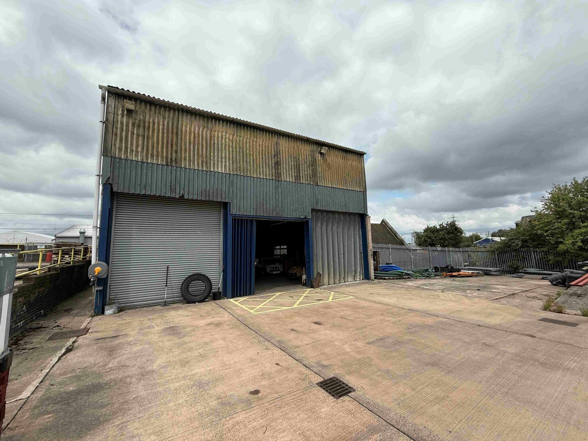 Whieldon Rd, Stoke On Trent à louer Photo principale– Image 1 sur 2