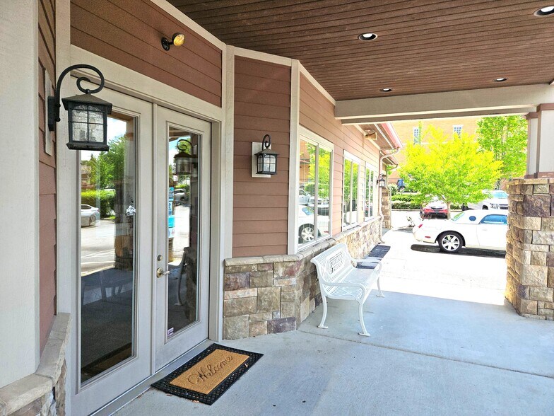 1216 Asheville Hwy, Hendersonville, NC à louer - Photo de l’immeuble – Image 2 sur 23