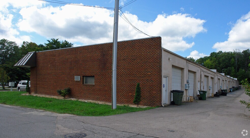 6840 Atmore Dr, Richmond, VA à louer - Photo de l’immeuble – Image 2 sur 12