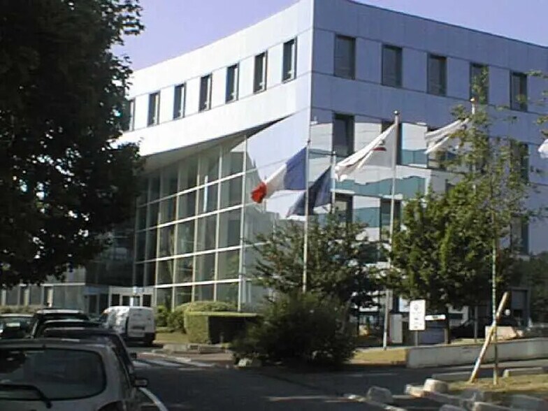 18 Place Des Nympheas, Villepinte à louer - Photo de l’immeuble – Image 2 sur 9