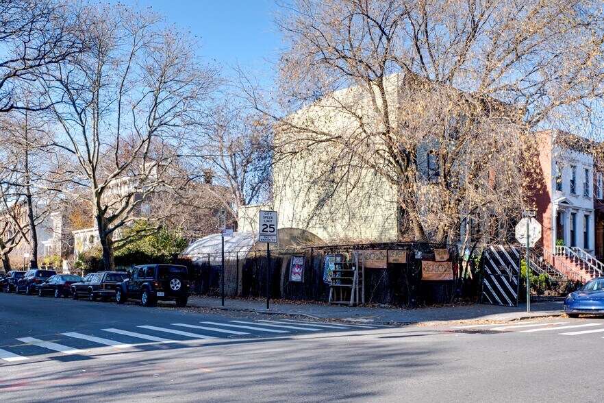 358 Stuyvesant Ave, Brooklyn, NY à vendre - Photo de l’immeuble – Image 3 sur 4