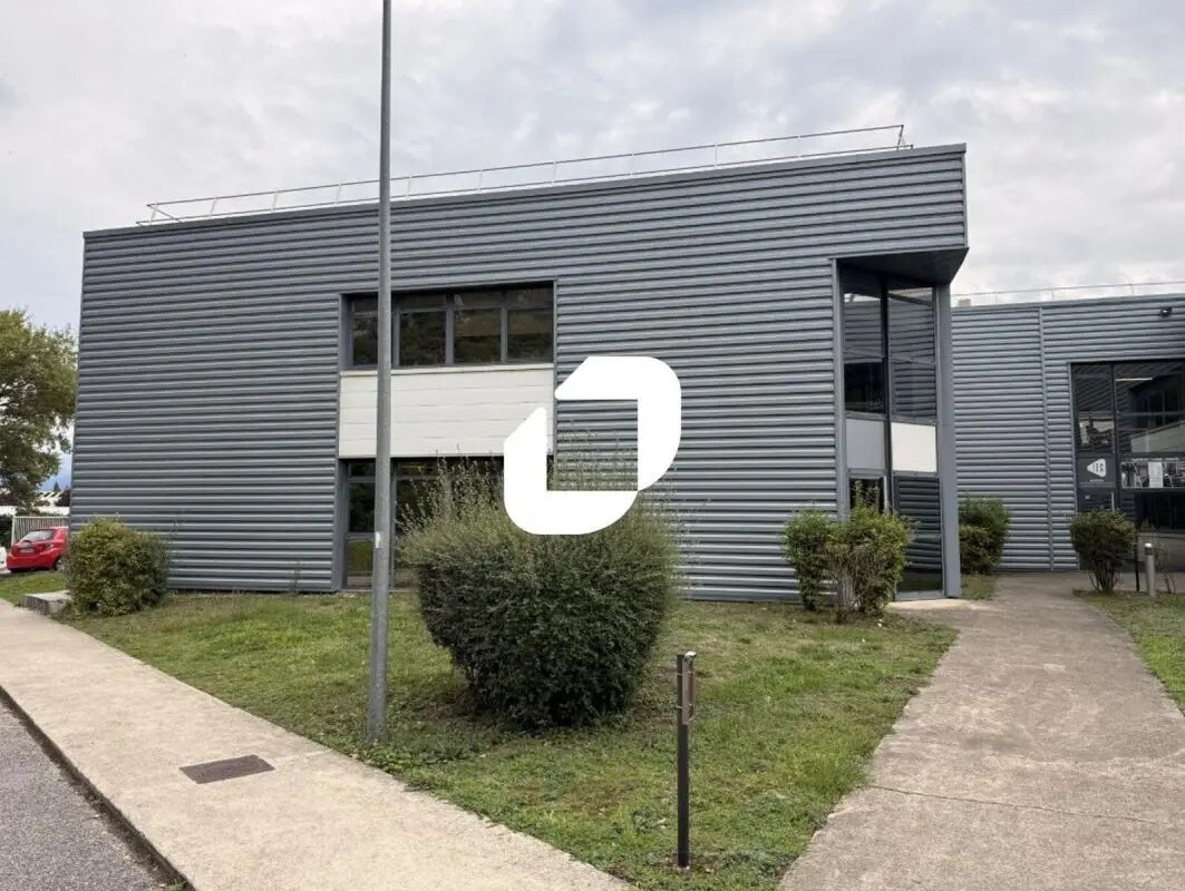 Bureau dans Échirolles à louer Photo de l’immeuble– Image 1 sur 9