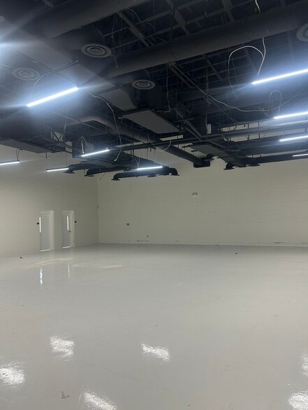 2421 4th St S, Saint Petersburg, FL à vendre - Photo de l’immeuble – Image 2 sur 25