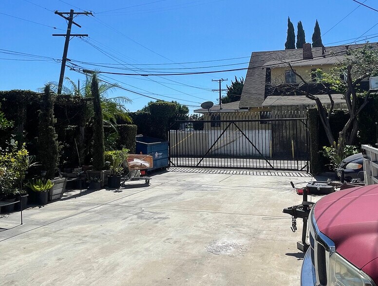 1032 E Compton Blvd, Compton, CA à vendre - Photo de l’immeuble – Image 2 sur 8