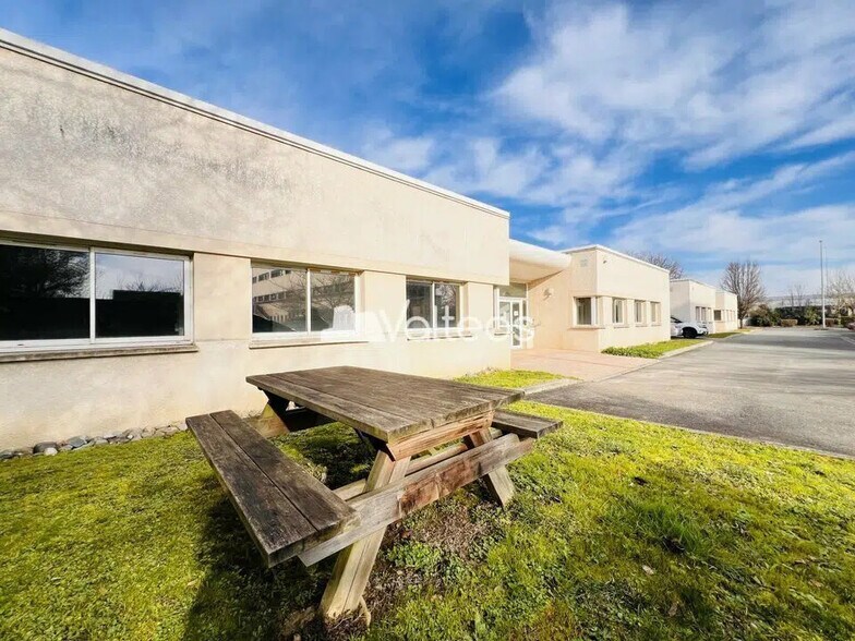 Bureau dans Labège à louer - Photo de l’immeuble – Image 1 sur 9