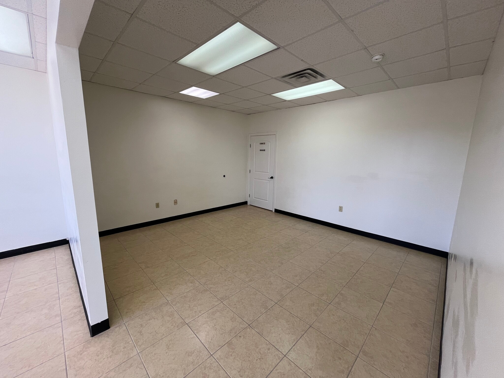 18913 Interstate 35 N, Schertz, TX à louer Photo intérieure– Image 1 sur 6