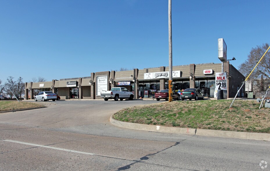 920-932 24th Ave SW, Norman, OK à louer - Photo de l’immeuble – Image 2 sur 2