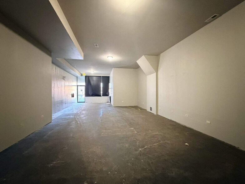 2627 S Halsted St, Chicago, IL à louer - Photo intérieure – Image 3 sur 8