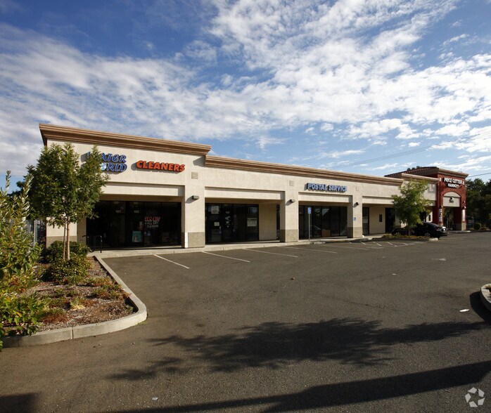 3033 Hurley Way, Sacramento, CA à louer - Photo de l’immeuble – Image 2 sur 3