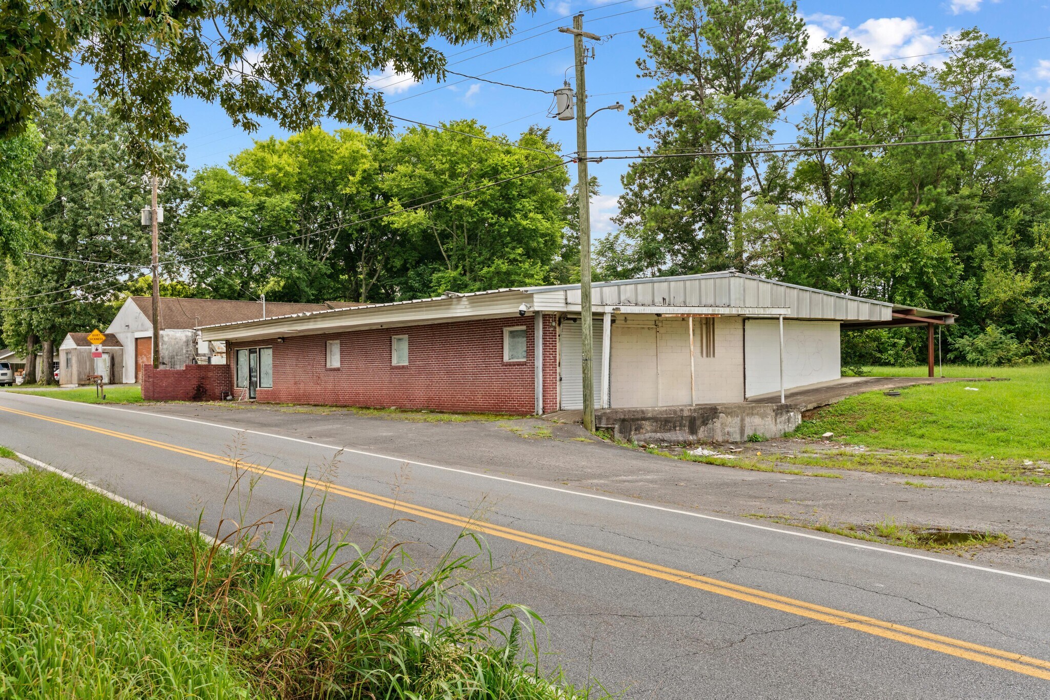1402 Riverbend Rd, Dalton, GA à vendre Photo de l’immeuble– Image 1 sur 24