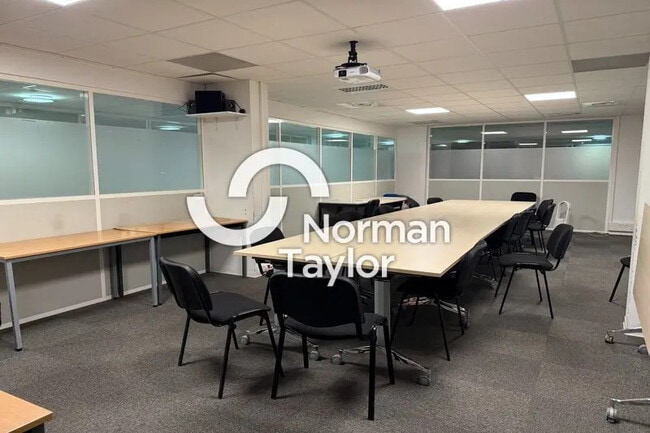 Plus de détails pour Bureau, Local commercial à louer