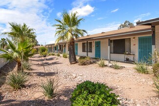 Plus de détails pour 2011 N 51st St, Phoenix, AZ - Logement à vendre