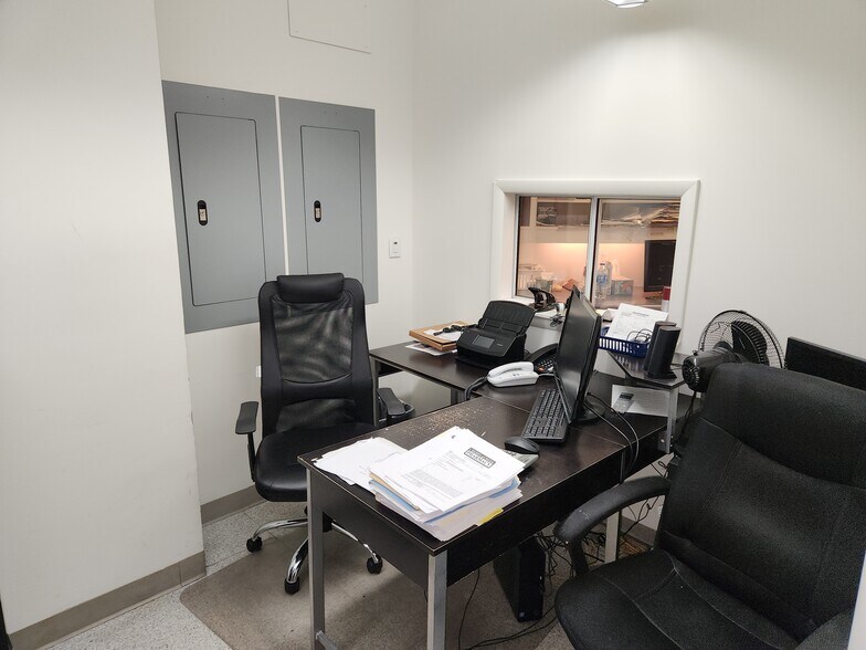 6336 Leetsdale Dr, Denver, CO à louer - Photo intérieure – Image 2 sur 4