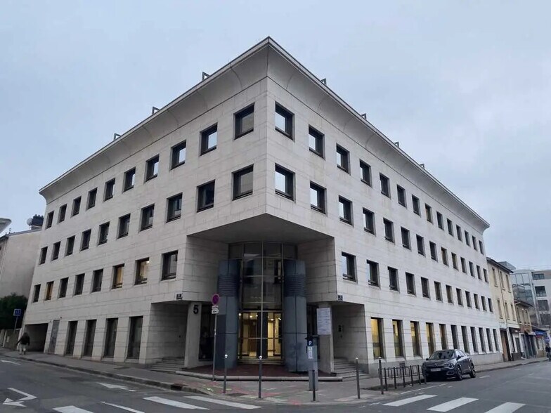 Bureau dans Lyon à louer - Photo de l’immeuble – Image 1 sur 9