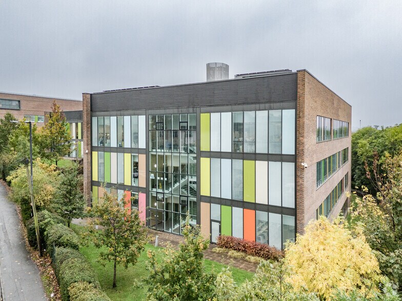 Monks Park Ave, Bristol à vendre - Photo principale – Image 1 sur 1