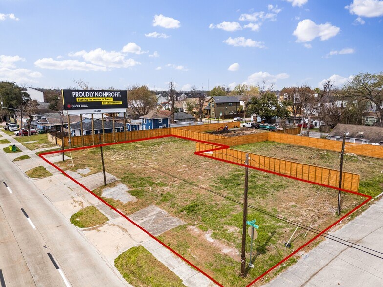 1025 North Loop, Houston, TX à vendre - Aérien – Image 1 sur 9