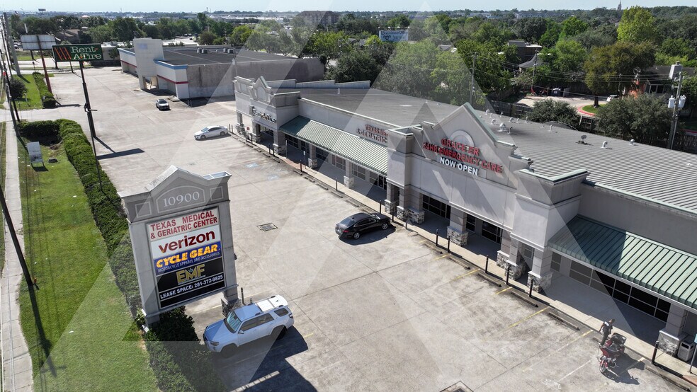 10900 Gulf Fwy, Houston, TX à louer - Photo de l’immeuble – Image 2 sur 12