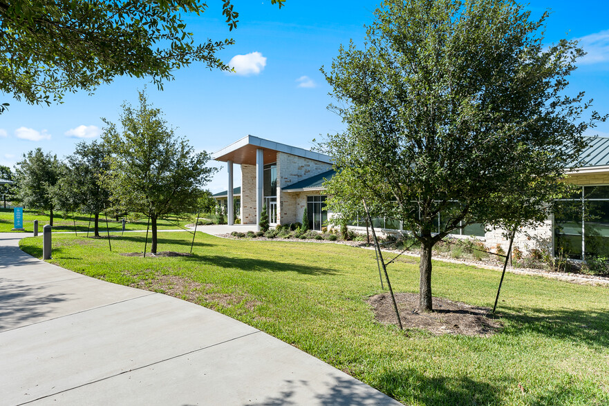 4001 Central Pointe Pky, Temple, TX à louer - Photo de l’immeuble – Image 3 sur 8