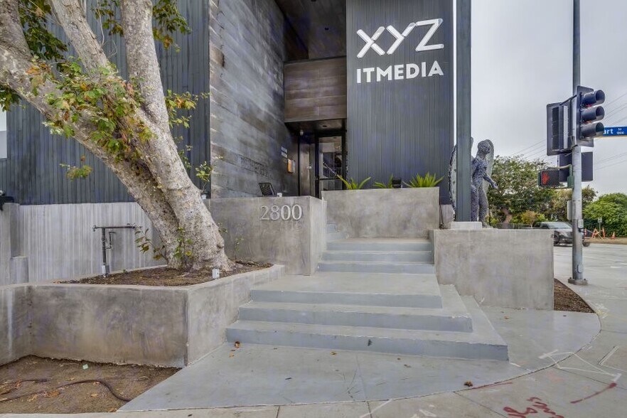 2800 W Olympic Blvd, Santa Monica, CA à louer - Photo de l’immeuble – Image 2 sur 24