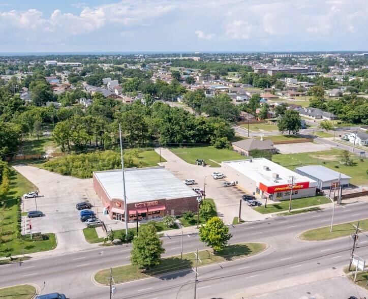 7313 Chef Menteur Hwy, New Orleans, LA à louer - Photo de l’immeuble – Image 2 sur 2