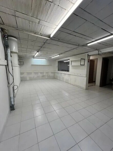 Local commercial dans Saint-Jean à louer - Photo de l’immeuble – Image 2 sur 5