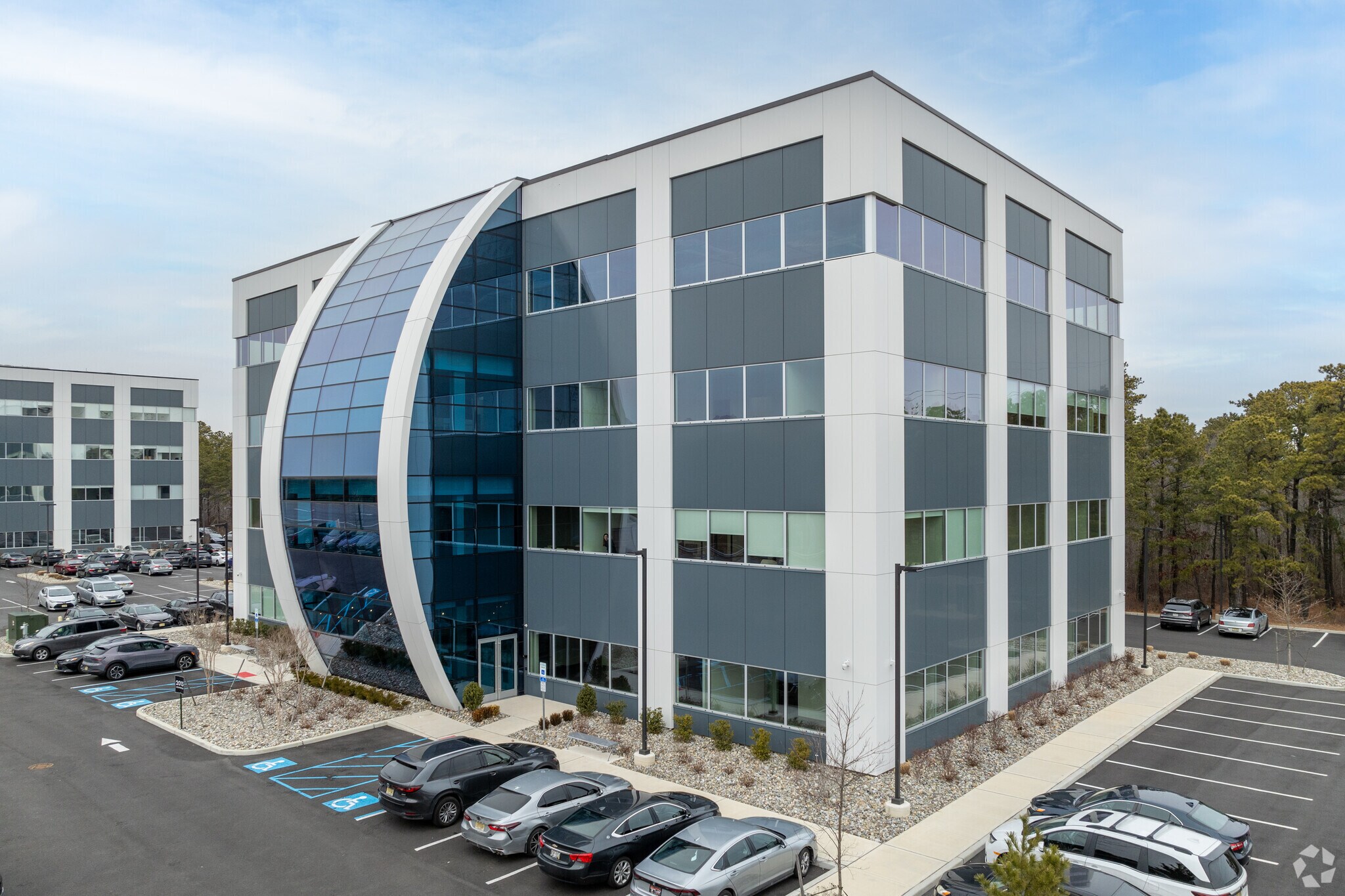 2013 Cedarbridge Ave, Lakewood, NJ à louer Photo principale– Image 1 sur 18