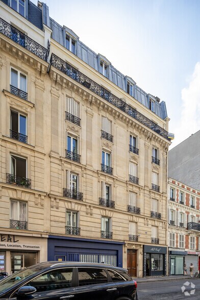 8 Rue Damrémont, Paris à vendre - Photo principale – Image 1 sur 1