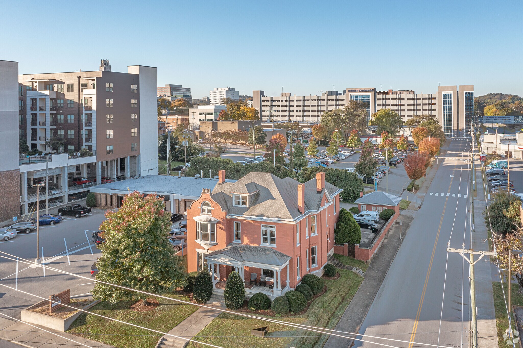 311 22nd Ave N, Nashville, TN à vendre Photo principale– Image 1 sur 20