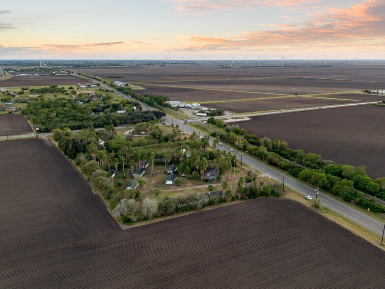 11162 77 Business, Raymondville, TX à vendre - Photo principale – Image 1 sur 12