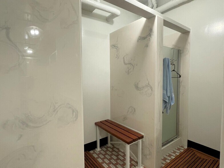 220 Halleck St, San Francisco, CA à louer - Photo intérieure – Image 3 sur 9