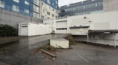 1167 Mercer St, Seattle, WA à louer Photo de l’immeuble– Image 2 sur 9
