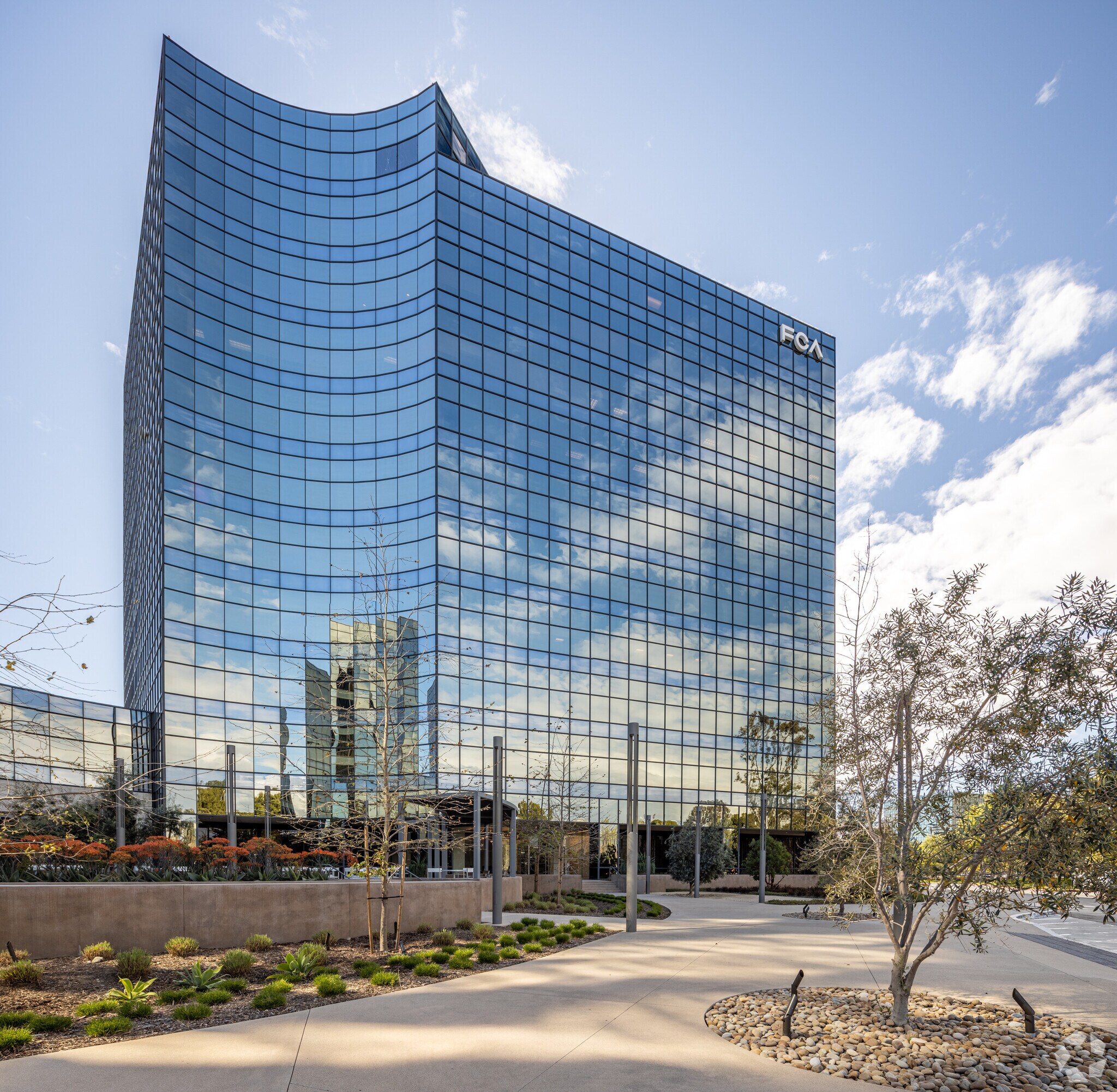 5000 Birch St, Newport Beach, CA à louer Photo de l’immeuble– Image 1 sur 28